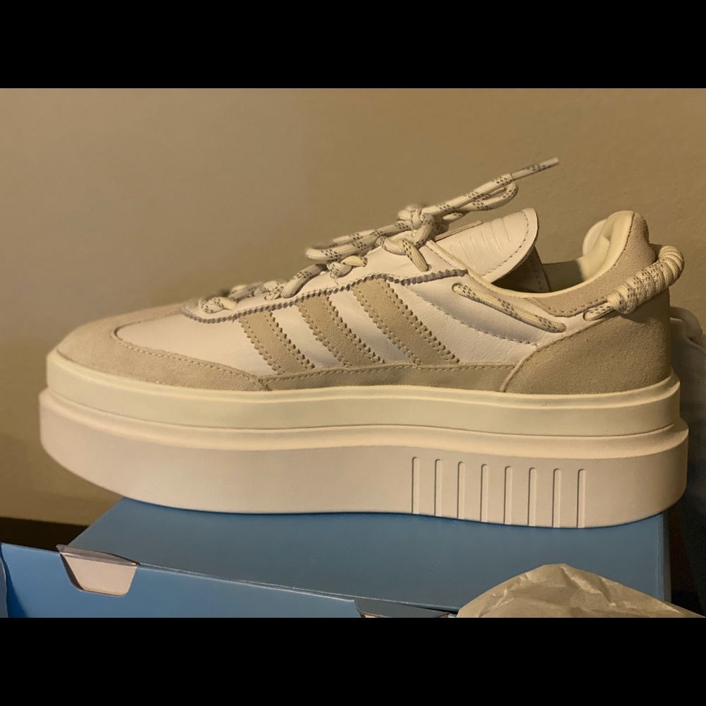 Brand new Ivy Park platform tennis shoes